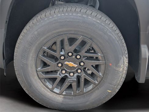 New 2025 Chevrolet Silverado EV LT image 10