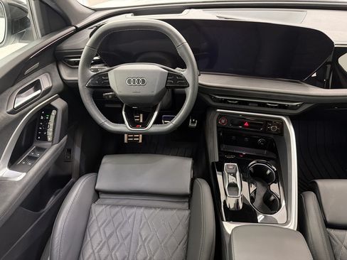 Certified 2025 Audi SQ5 Premium Plus w/ Premium Plus Package AWD/4WD image 27