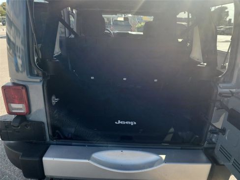 Used 2015 Jeep Wrangler Unlimited Sahara w/ Connectivity Group image 24