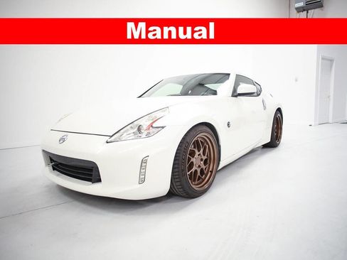 Used 2011 Nissan 370Z Coupe image 1