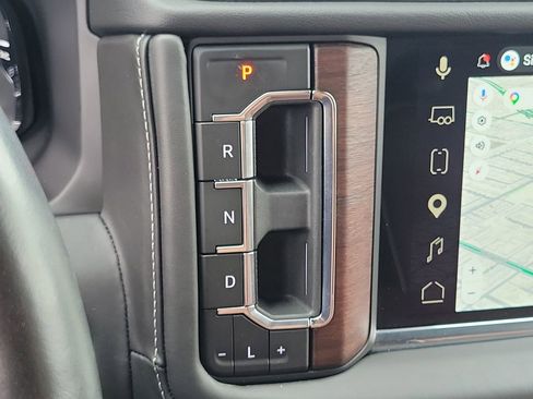 Used 2023 GMC Yukon XL Denali Ultimate AWD/4WD image 16