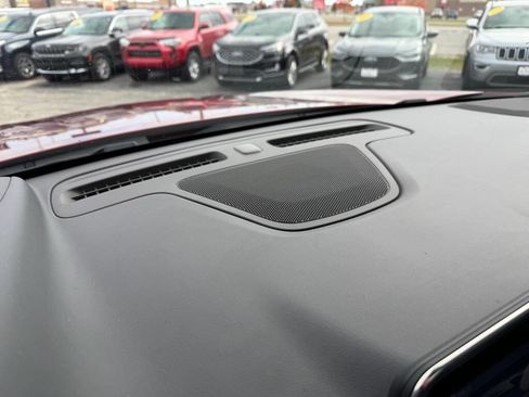 Used 2021 Chevrolet Suburban High Country image 32