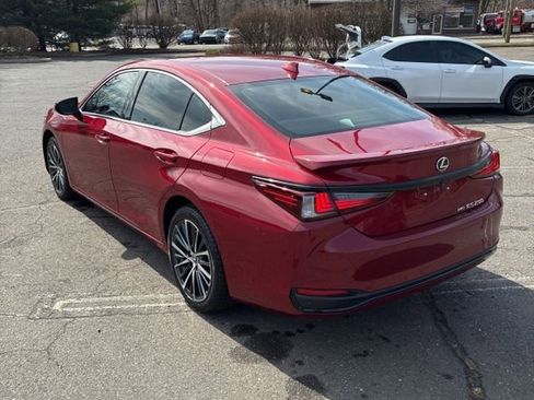 Used 2024 Lexus ES 250 w/ Premium Package image 2