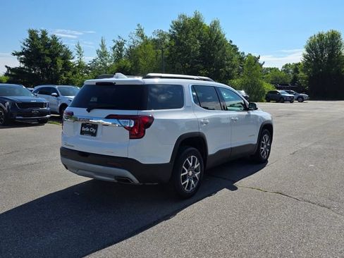 Used 2023 GMC Acadia SLT AWD/4WD image 8