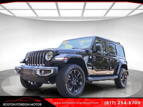 Used 2021 Jeep Wrangler Unlimited Sahara w/ Cold Weather Group AWD/4WD image 1