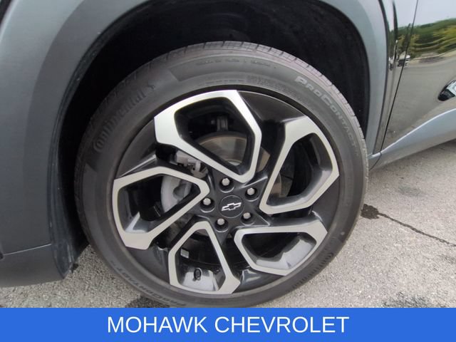 Used 2024 Chevrolet Trax RS w/ Sunroof Package FWD image 32