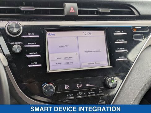 Used 2018 Toyota Camry SE w/ Moonroof Package image 21