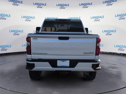 Used 2022 Chevrolet Silverado 2500 High Country w/ Safety Package II image 8