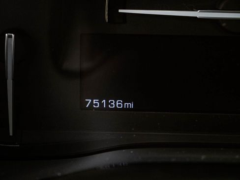 Used 2019 Cadillac XT5 Premium Luxury AWD/4WD image 12