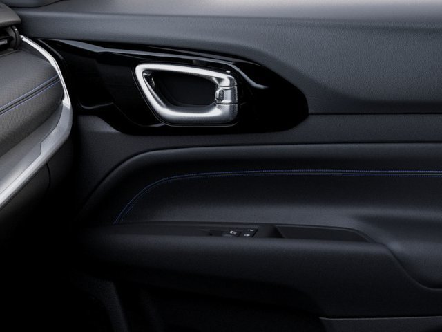 New 2026 Jeep Compass Latitude AWD/4WD image 25