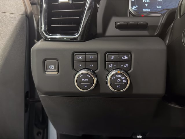 Used 2024 GMC Sierra 1500 Denali AWD/4WD image 28