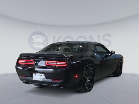 Used 2018 Dodge Challenger R/T Scat Pack RWD image 11