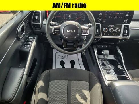 Used 2023 Kia Sorento LX AWD/4WD image 9