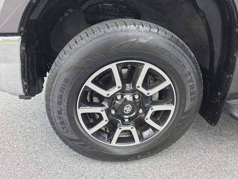 Used 2015 Toyota Tundra SR5 w/ TRD Off Road Package image 32