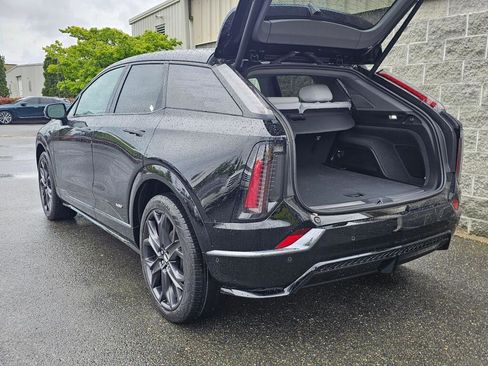 New 2026 Cadillac Optiq V AWD/4WD image 7