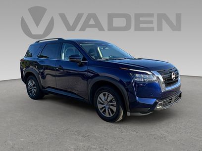 Used 2025 Nissan Pathfinder SV