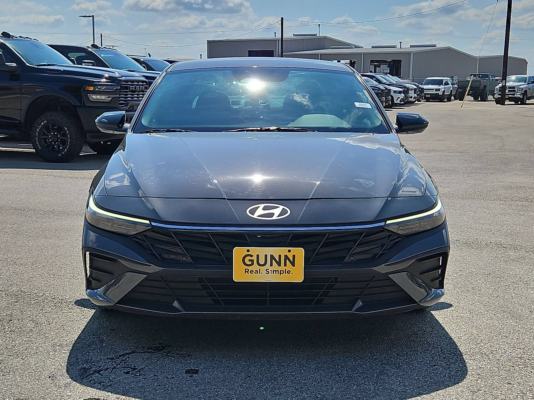 Used 2025 Hyundai Elantra Sport FWD image 8