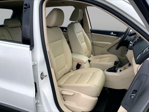 Used 2012 Volkswagen Tiguan SEL FWD image 8
