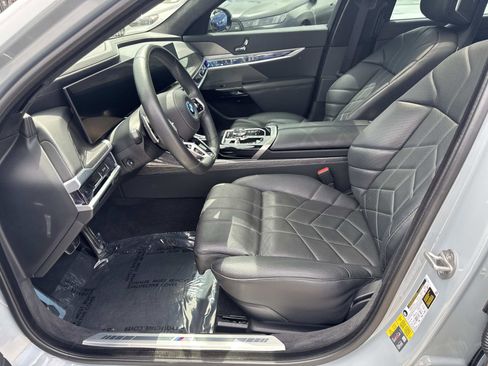 Certified 2023 BMW i7 xDrive60 AWD/4WD image 15