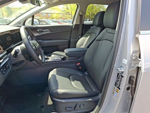 New 2026 Kia Sportage EX FWD image 6