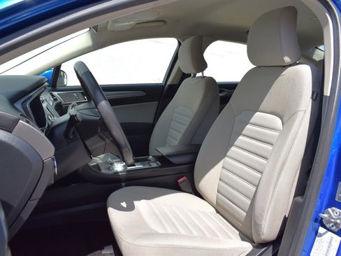 Used 2018 Ford Fusion S FWD image 11