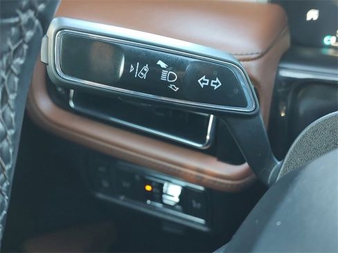 Used 2021 Lincoln Nautilus Reserve image 19