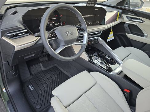 New 2025 Audi Q5 Prestige image 38