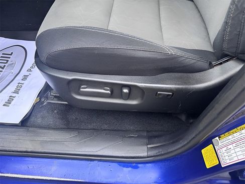 Used 2022 Toyota Tacoma TRD Off-Road image 21