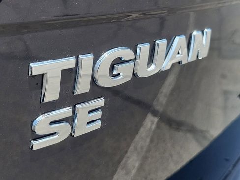 Used 2021 Volkswagen Tiguan SE R-Line AWD/4WD image 26
