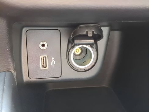 Used 2022 Nissan Versa SR w/ Convenience Package FWD image 26