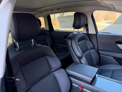 New 2026 Lincoln Nautilus Reserve image 27