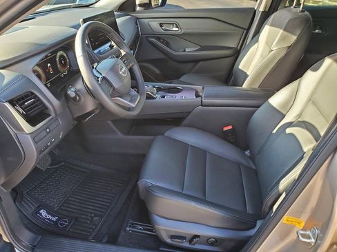 Certified 2025 Nissan Rogue SL image 4