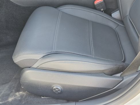 Certified 2025 Mercedes-Benz C 300 Sedan image 25