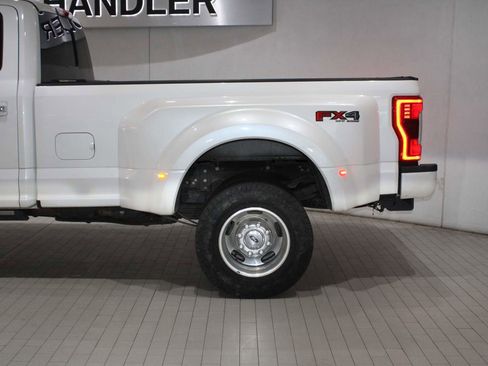 Used 2019 Ford F350 Platinum w/ Platinum Ultimate Package image 5