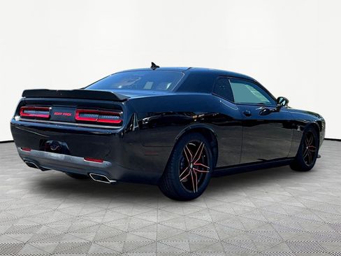 Used 2016 Dodge Challenger R/T Scat Pack w/ Leather Interior Group RWD image 6