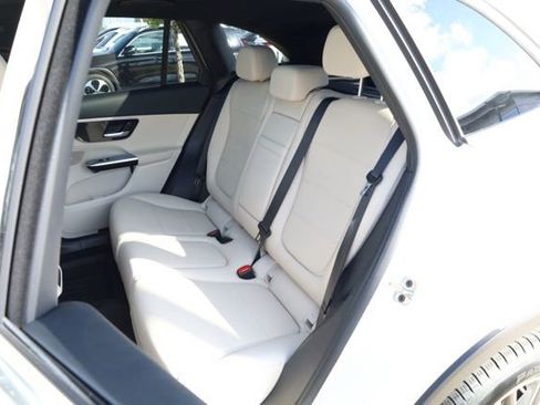 Certified 2025 Mercedes-Benz GLC 300 image 25