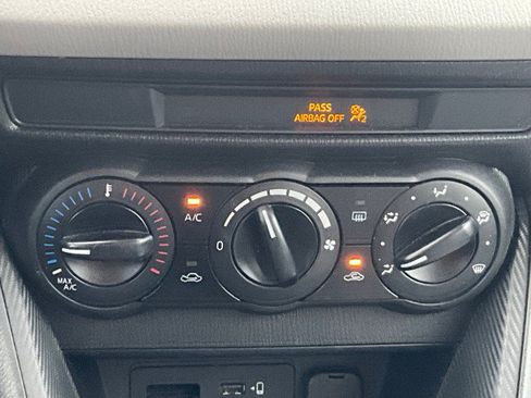 Used 2020 Toyota Yaris L FWD image 20