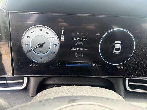 Used 2024 Hyundai Elantra SEL FWD image 18