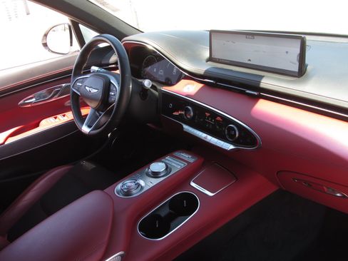 Used 2024 Genesis GV70 2.5T w/ Sport Prestige Package AWD/4WD image 10