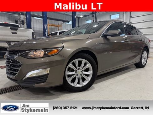Used 2020 Chevrolet Malibu LT FWD image 1