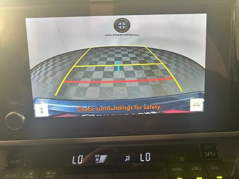 Used 2025 Toyota Camry LE FWD image 3
