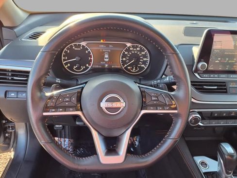 Used 2024 Nissan Altima 2.5 SR image 12