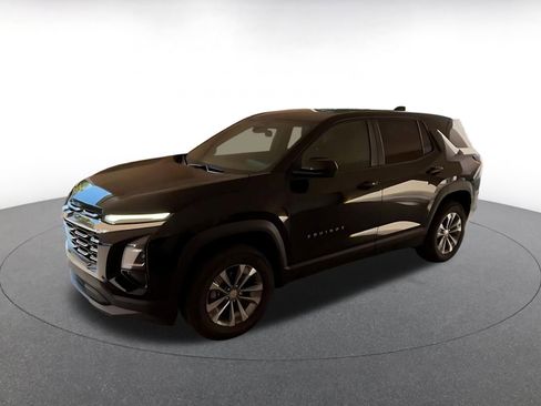 Used 2025 Chevrolet Equinox LT image 8