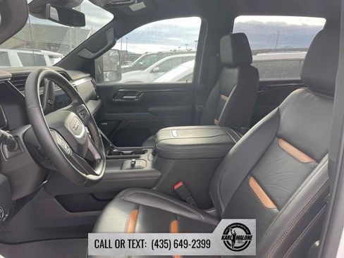 Used 2025 GMC Sierra 2500 AT4 image 8