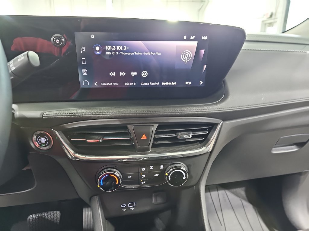 Used 2025 Buick Encore GX Preferred AWD/4WD image 23