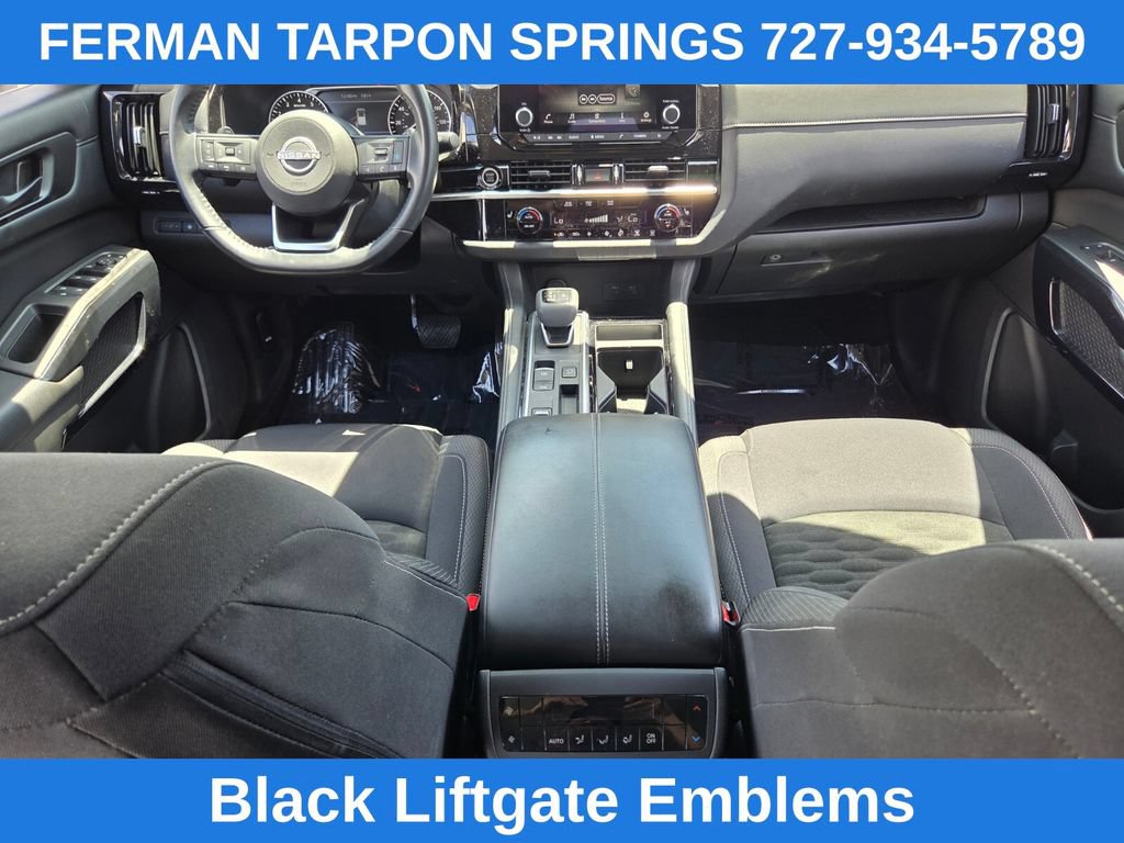 Used 2024 Nissan Pathfinder SV w/ Black Appearance Package FWD image 17