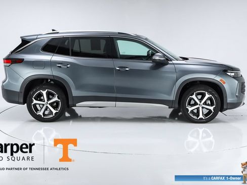 Used 2025 Volkswagen Tiguan SE w/ Panoramic Sunroof Package AWD/4WD image 49