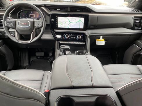 Used 2025 GMC Sierra 1500 AT4X image 16