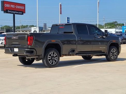 Used 2022 GMC Sierra 2500 AT4 w/ AT4 Preferred Package AWD/4WD image 4