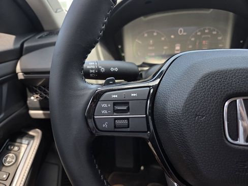 Used 2023 Honda Accord Touring image 26